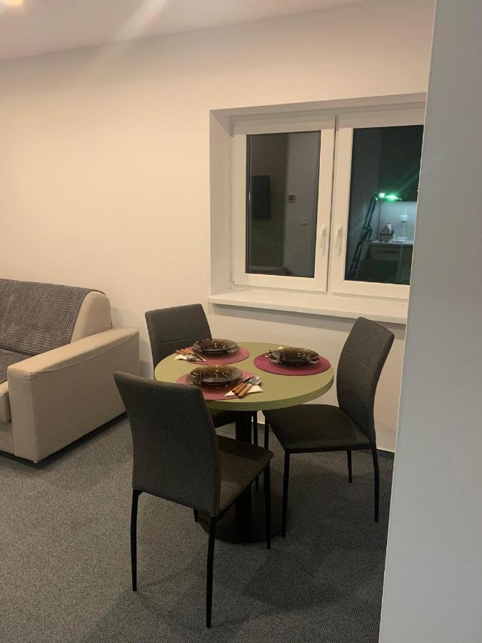 Liptovský Mikuláš Apartman Juraj מראה חיצוני תמונה