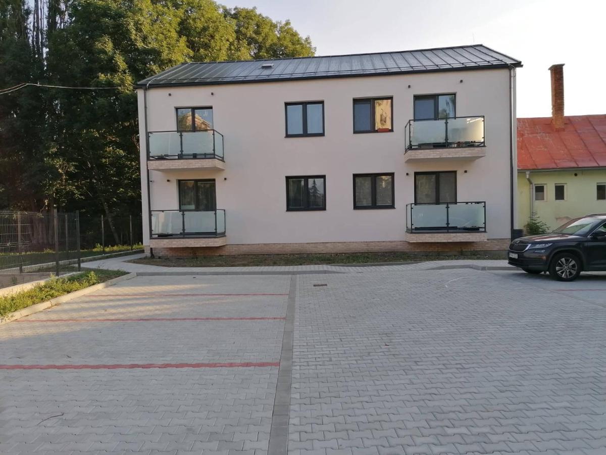 Liptovský Mikuláš Apartman Juraj מראה חיצוני תמונה